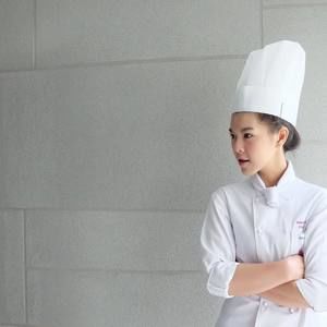 Meet your Posher, Laila